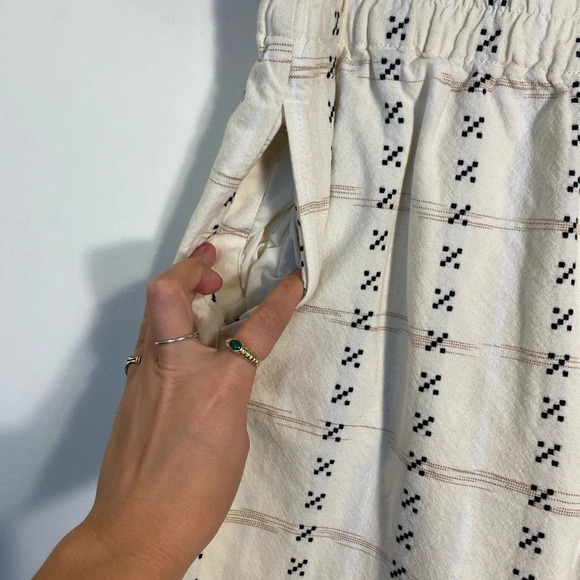 Madewell|| Printed Tapered Huston Pants, 100% cotton, Capri style. W/ po… - Picture 4 of 8